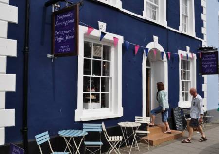 View of the front of Naturally Scrumptious from outside